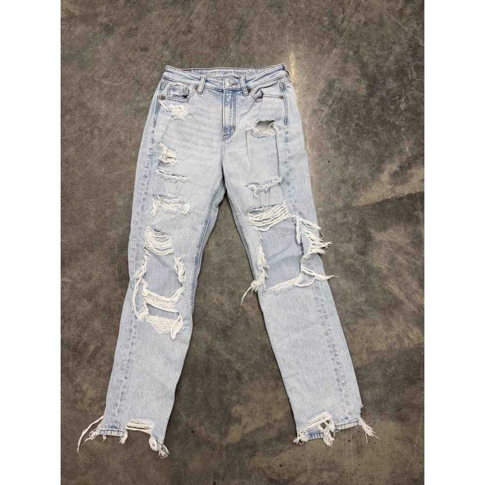 American Eagle Comfort Stretch Women's Mom Jeans Sz 0 Regular Light Wash Ripped